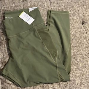 Old Navy Elevate Legging XXL - NWT